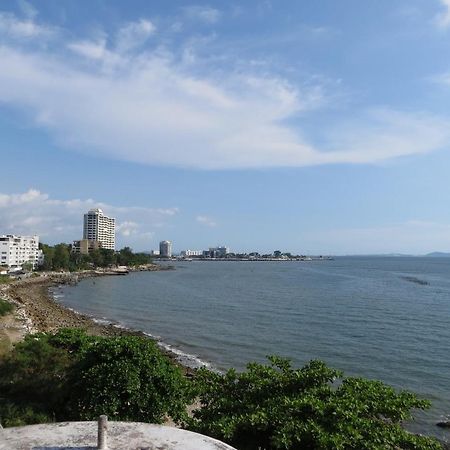 Sriracha Hotel And Spa Ban Huai Yai Phrom Eksteriør bilde