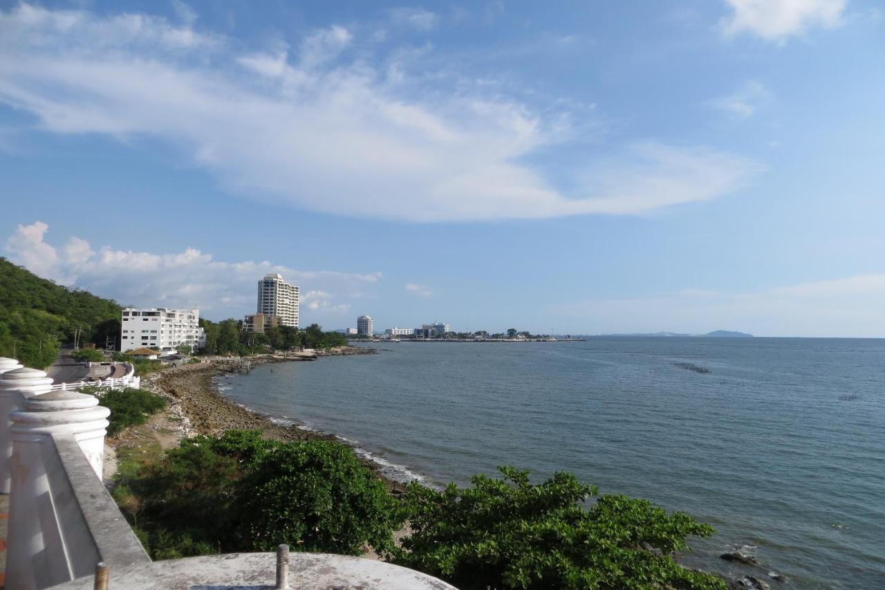 Sriracha Hotel And Spa Ban Huai Yai Phrom Eksteriør bilde